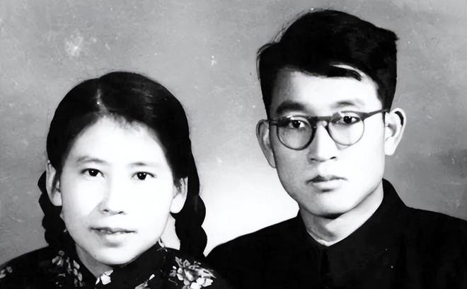 跟是挚友女婿是著名社会评论家司马南AG旗舰厅ios版他曾任作协副主席(图13)